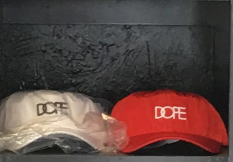 dope caps: white/red